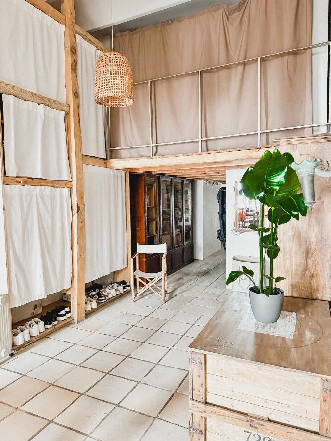 Habitacion Privada, Casa Compartida Con Pareja Private Room, Shared House With A Couple Barcelona Exterior photo